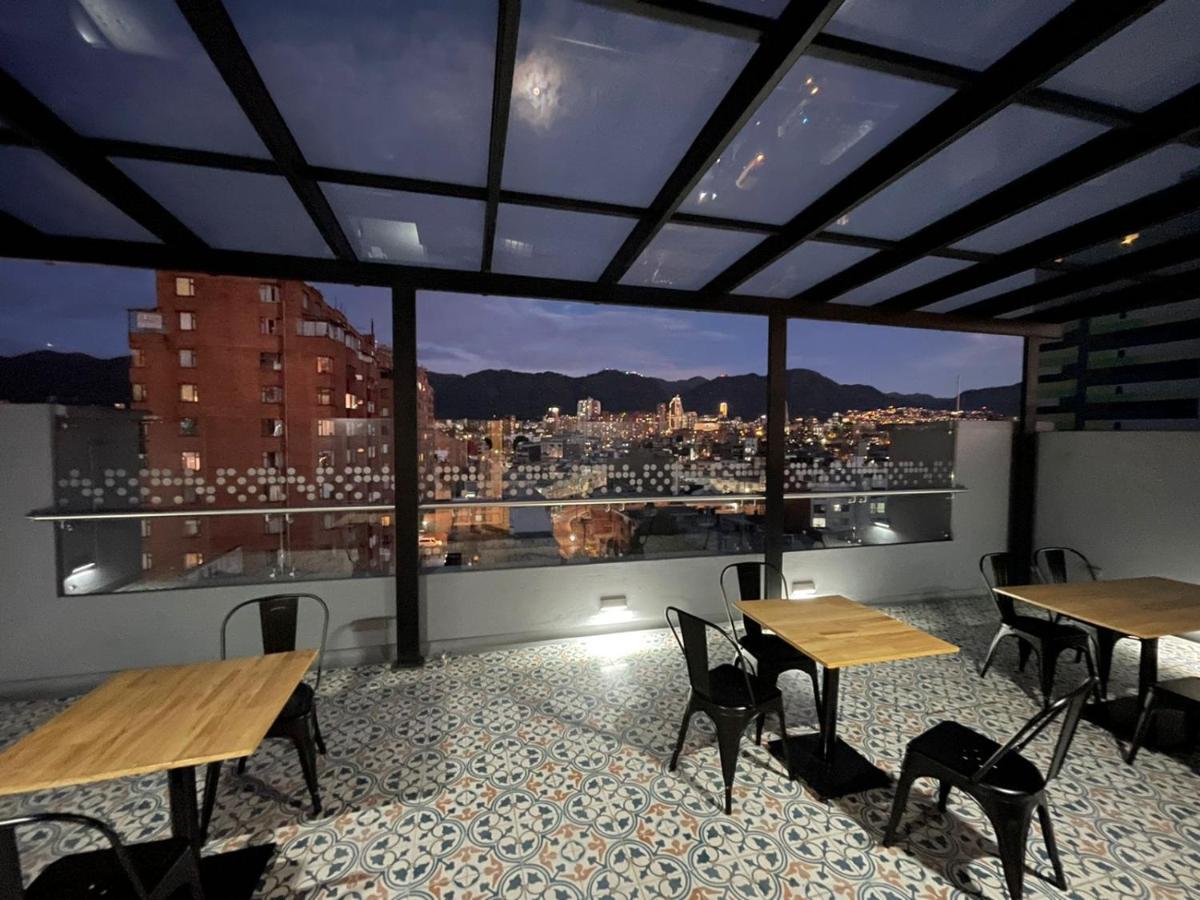 Em Hotel Corferias Embajada Americana Bogotá Exteriör bild